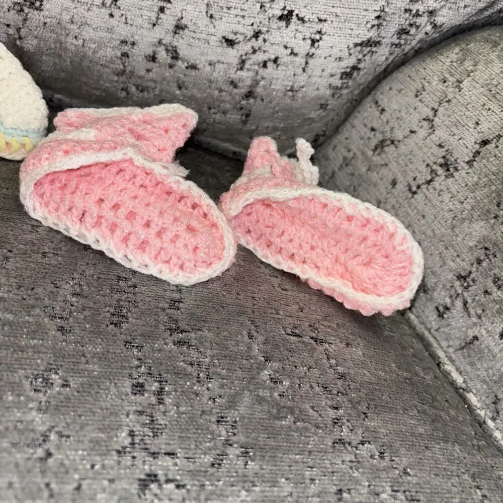 Handmade Knitted Baby Booties 3 Pairs Pink Blue Rainbow Pompom Tie Stretch Vntg